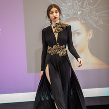 Charger l'image dans la galerie, Collier de Roses et d'épines