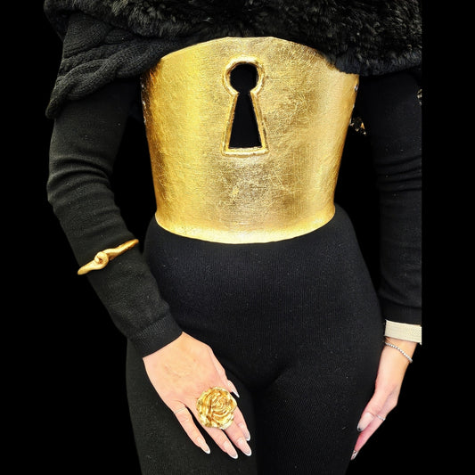 SOLD! Bustier serrure