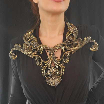 VENDU! SOLD! Le Collier